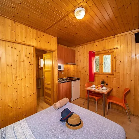 Kemping Camping Bungalow Serra De Prades