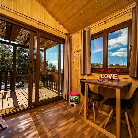 Camping Bungalow Serra De Prades Kemping