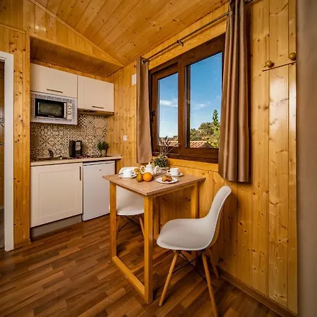 Camping Bungalow Serra De Prades Kemping 4*